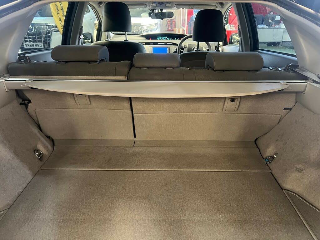 
								2010 Toyota Prius full									